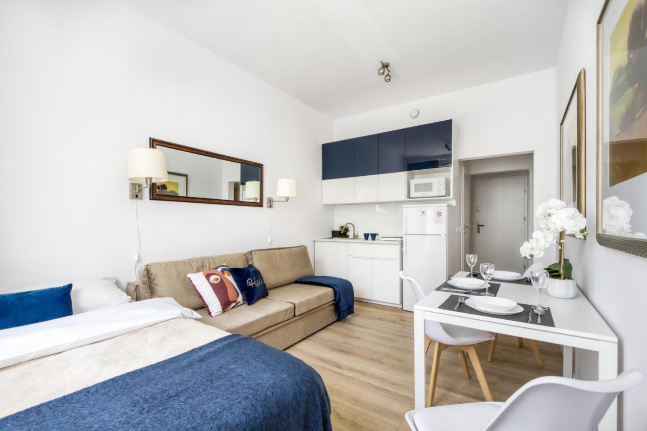 23 Unit Miniapartments Warszawa Lotnisko Okecie Fajne Ministudio Przy Bitwy Warszawskiej Exterior photo