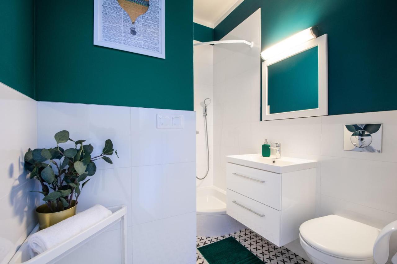 23 Unit Miniapartments Warszawa Lotnisko Okecie Fajne Ministudio Przy Bitwy Warszawskiej Exterior photo